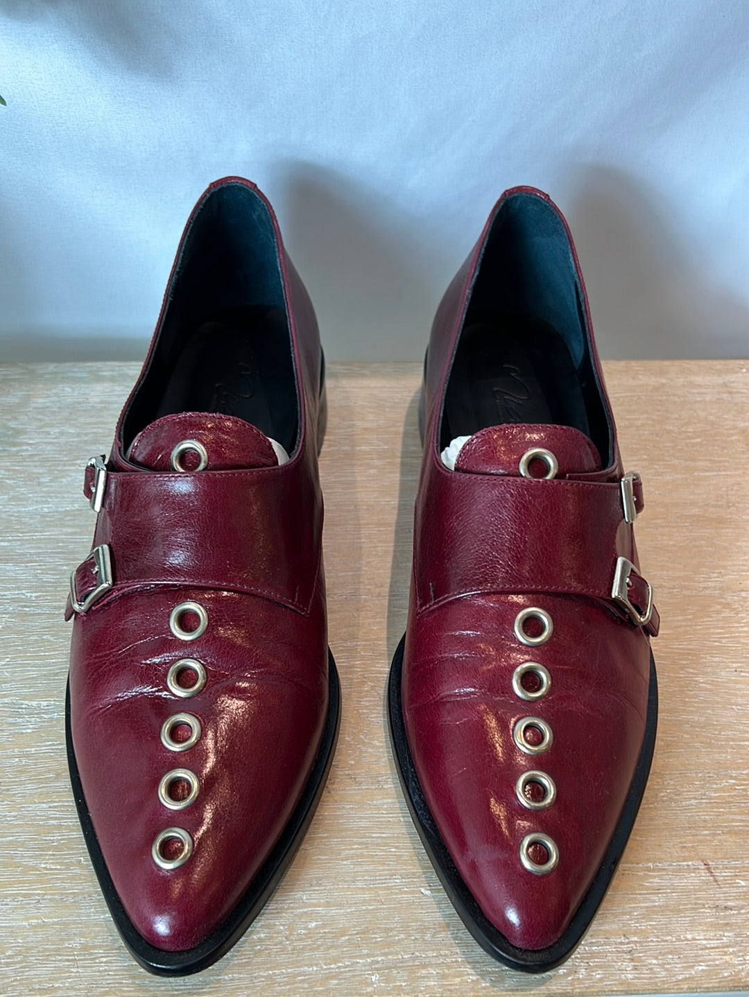 MICUIR. Burgundy buckle shoes, size 39