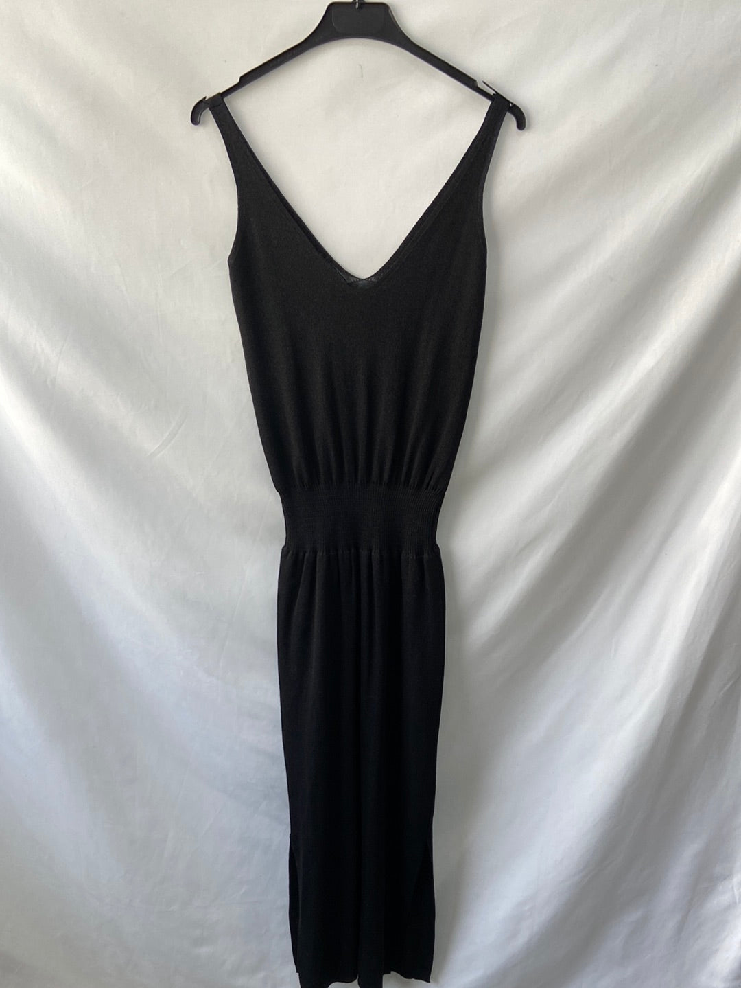 ZARA. Vestido punto negro T.s