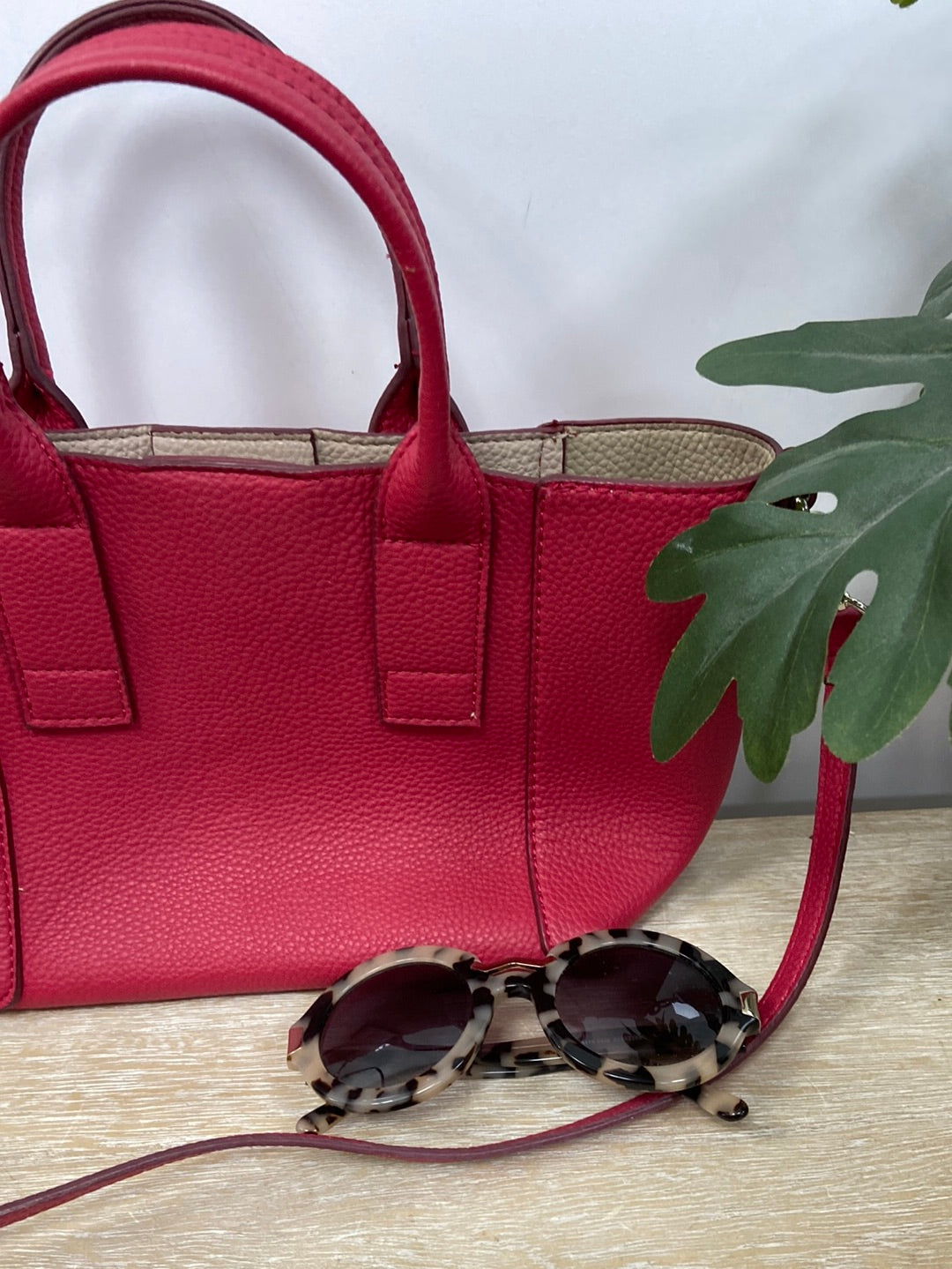 OTHERS. Dark pink bag