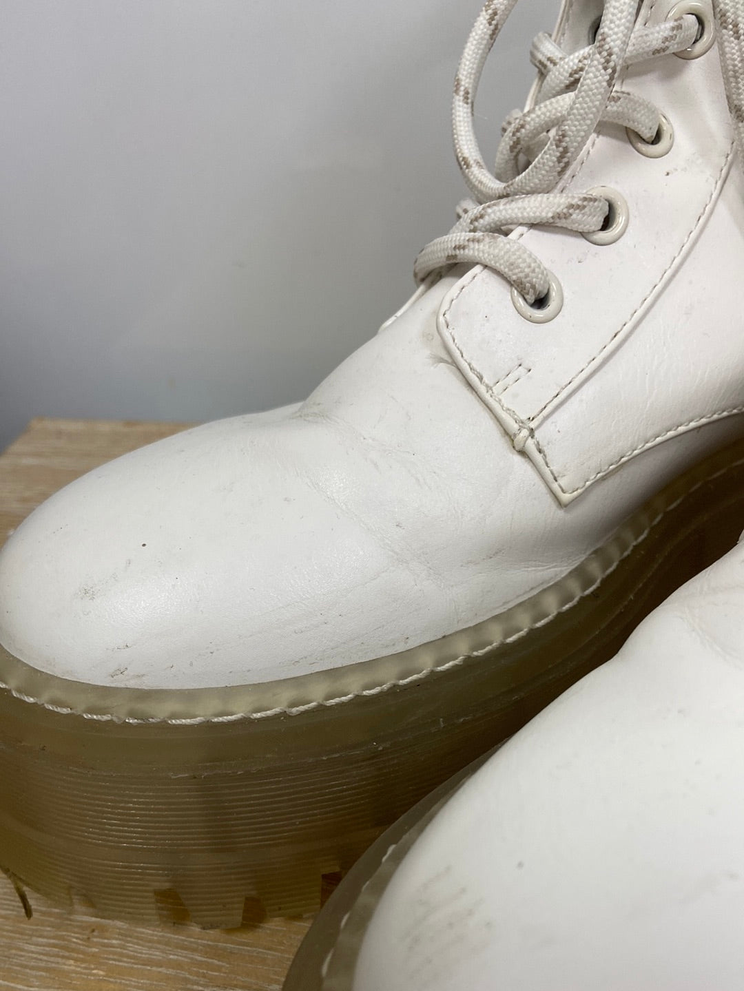 BERSHKA.Botas altas plataforma cordones T.38 (Tara)