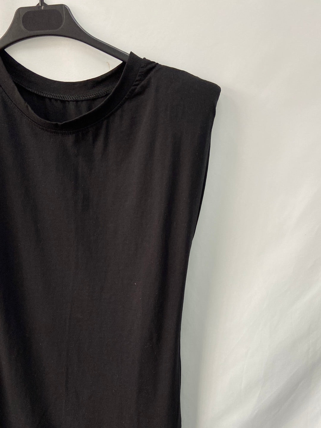 OTRAS.Vestido largo hombreras T.s