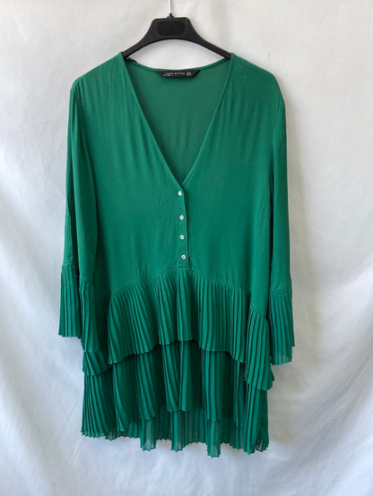 ZARA.Vestido verde volantes plisados T.M