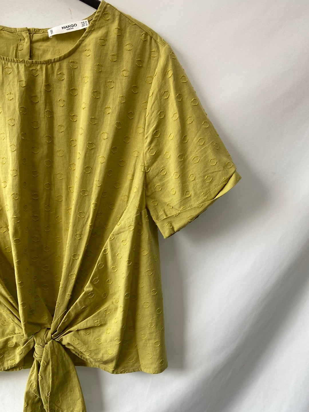 MANGO.Blusa verde pistacho textura T.m