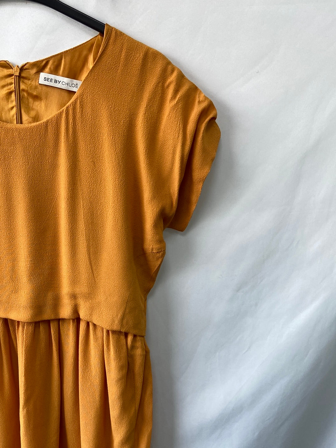 SEE BY CHLOÉ.Vestido corto mostaza T.38