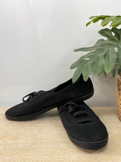 H&M.Zapatillas lona negras T.41