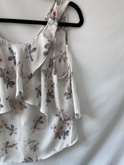 ZARA.Blusa blanca flores T.m