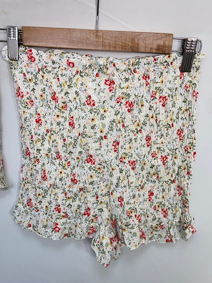 OTRAS.Total look short y croptop T.xs