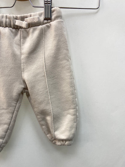 ZARA.Pantalones 6-9 meses