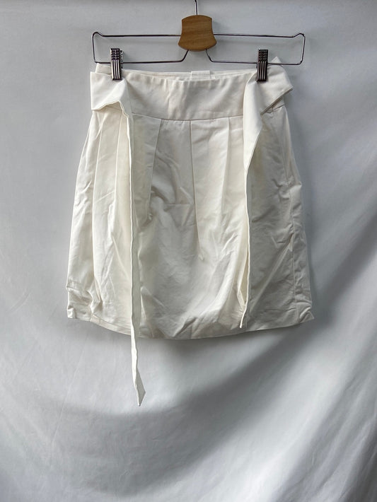 ZARA.White short skirt T.xs