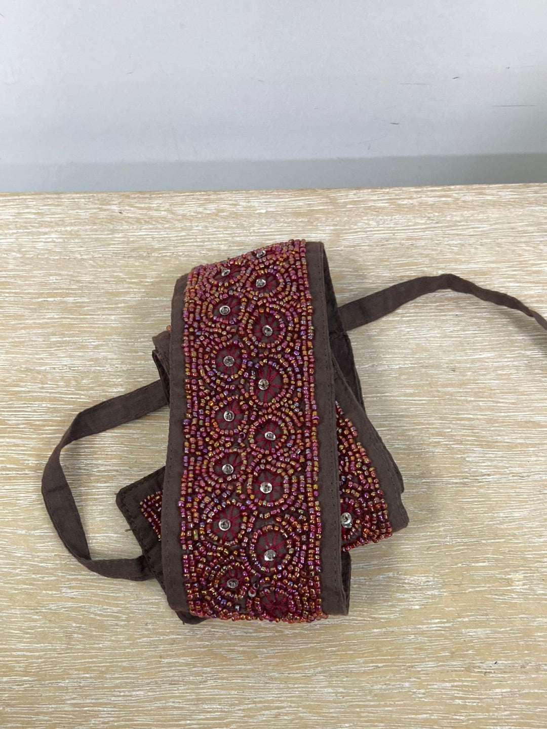 OTRAS.Cinturón abalorios