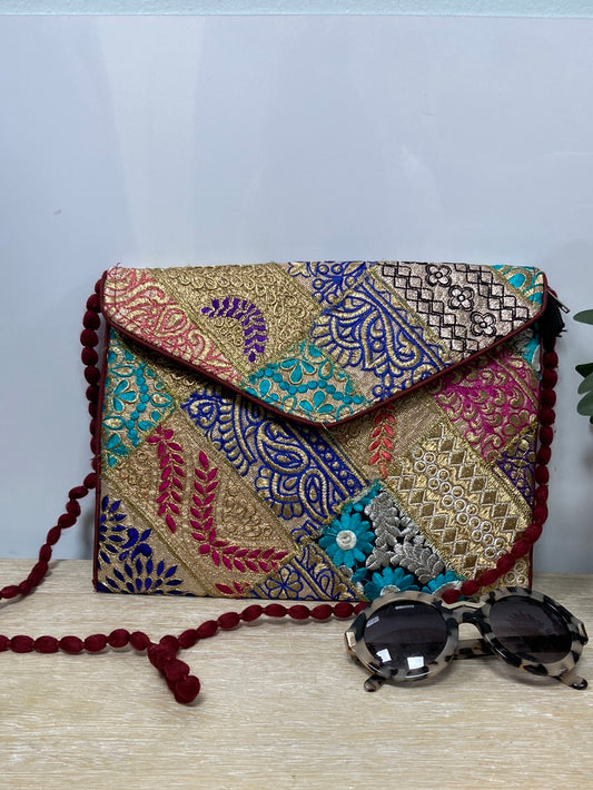OTHERS. Embroidered hippie bag