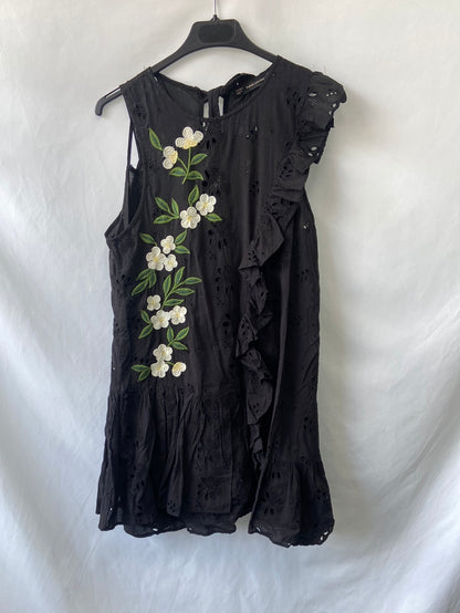 ZARA.Vestido negro troquelado bordado T.S