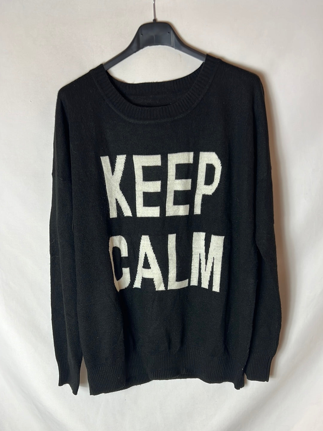 OTRAS. Jersey negro letras. T S/M