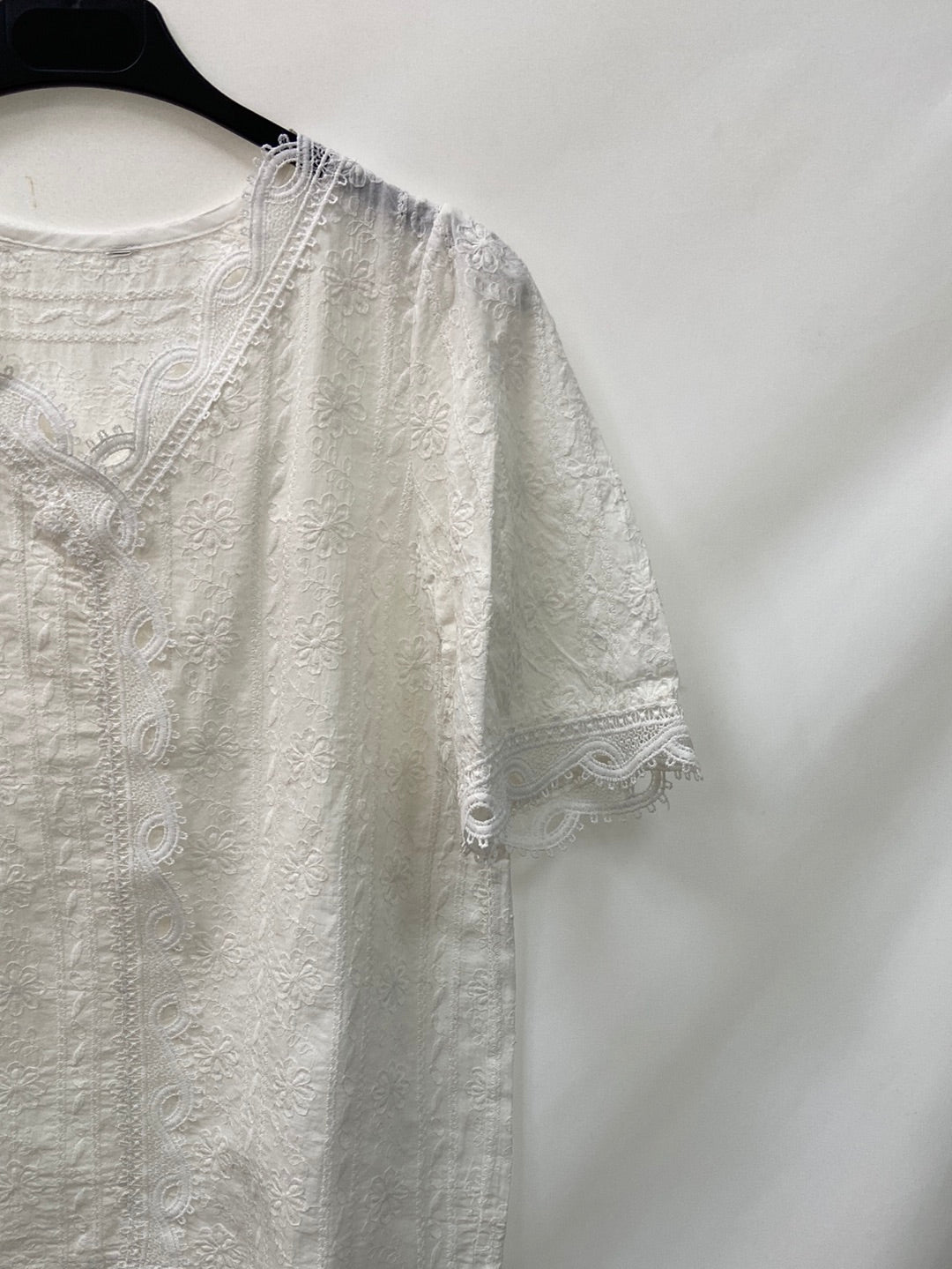 OTRAS.Blusa blanca encaje TU (S)