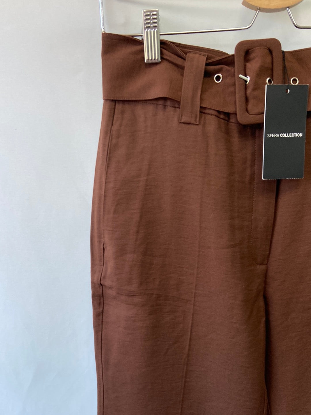 SFERA.Bermudas pinzas T.36