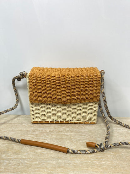 OYSHO.Wicker basket