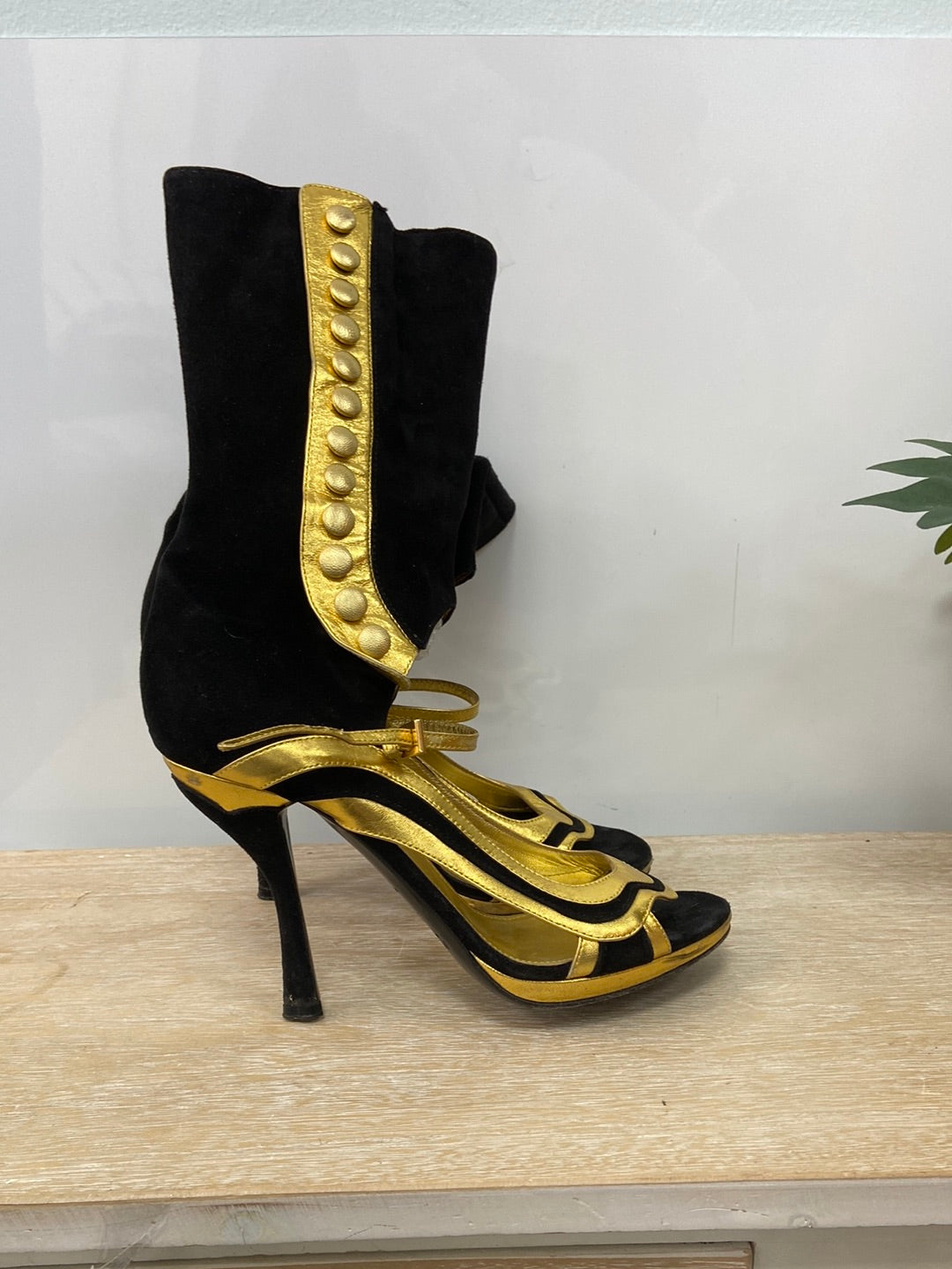 PRADA. Ankle boots size 38.5