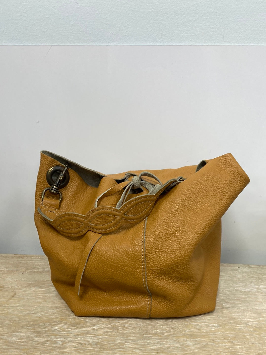 OTRAS.Bolso piel tipo saco