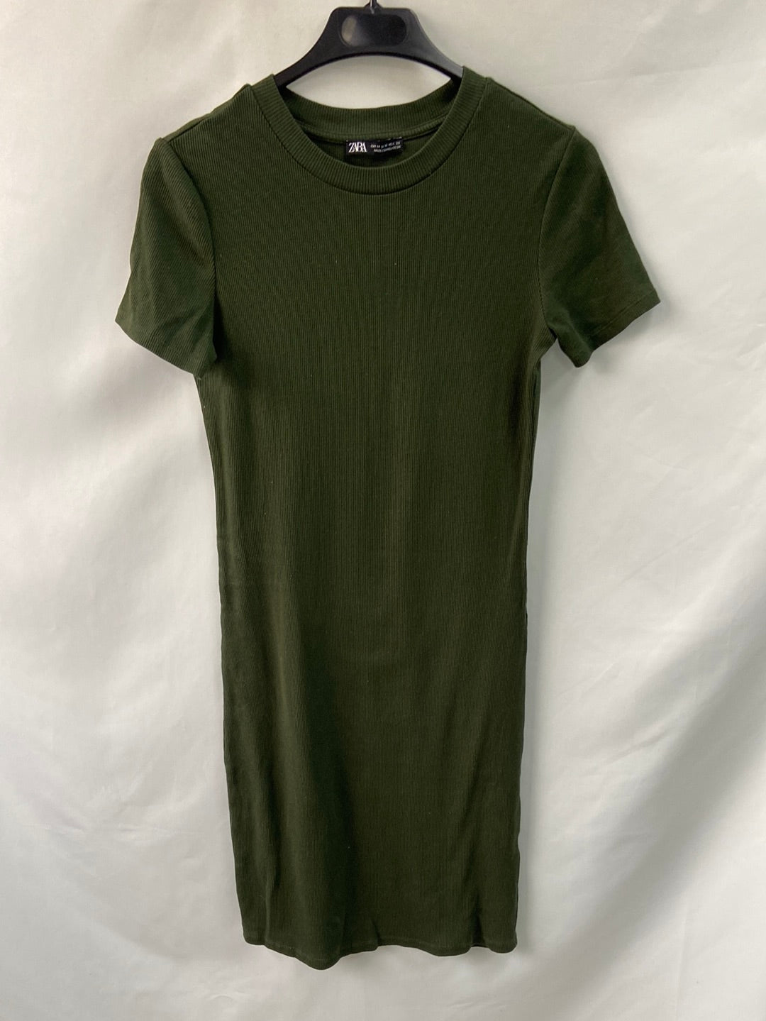 ZARA.Vestido punto canalé verde T.m