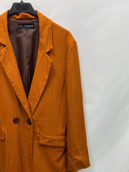 SFERA. Blazer naranja rayas T.s