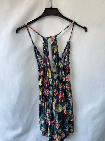 PULL&amp;BEAR. Short floral jumpsuit TM(s)