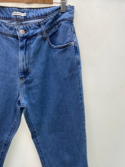 STRADIVARIUS.Flounce jeans size 40