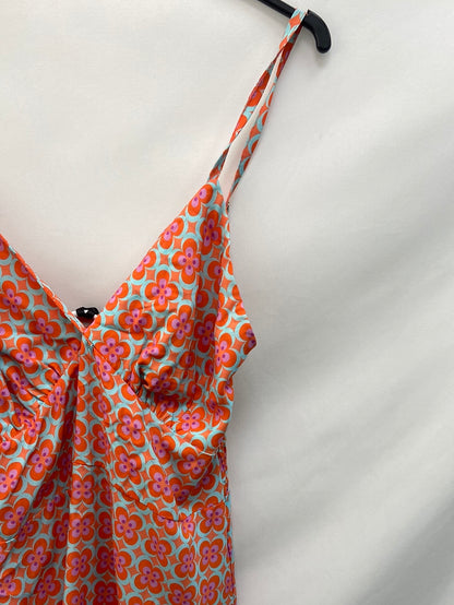 BASYCO.Vestido corto estampado T.S