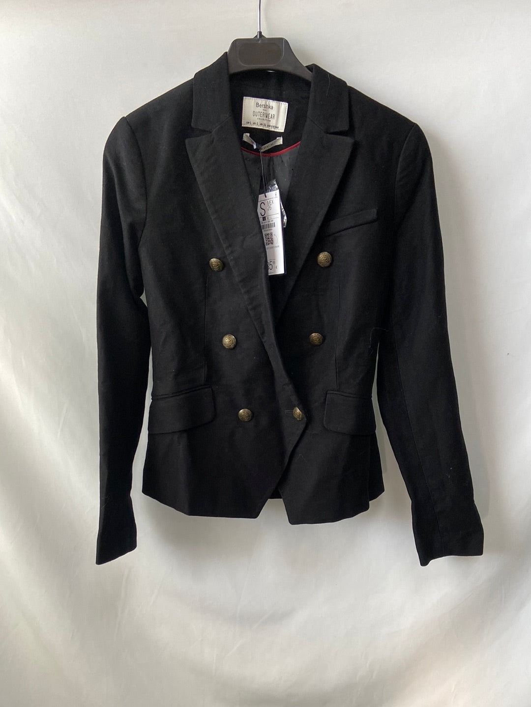 BERHSKA. Black blazer-cut jacket Ts
