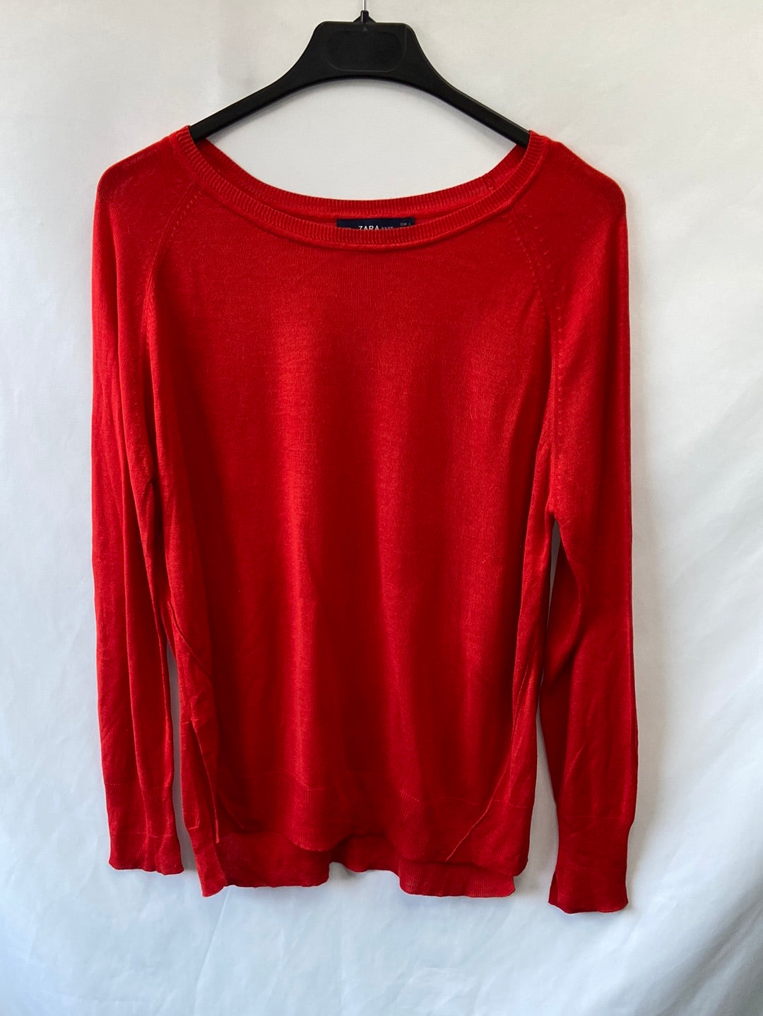ZARA.Jersey fino punto rojo T.L (m)