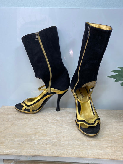 PRADA. Ankle boots size 38.5