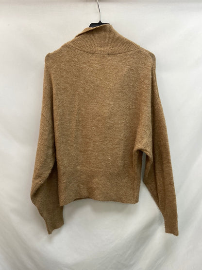 H&amp;M. Beige polo-style sweater S.XS (TARA)