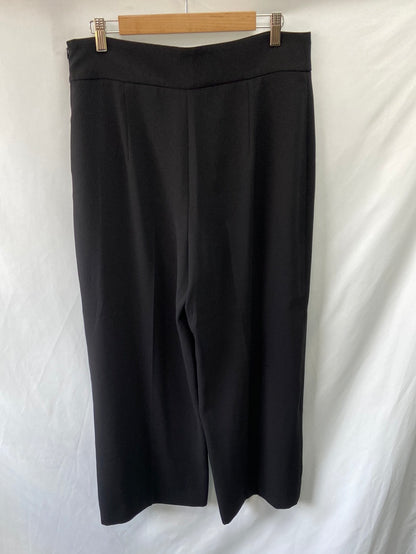 ZARA.Culottes pinza negros T.XL