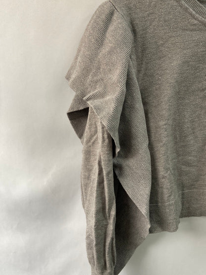 ZARA.jersey gris estilo crop volante T.M (Tara)
