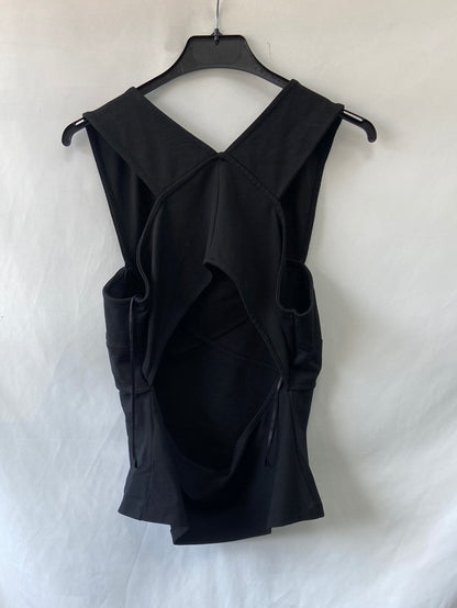 OTRAS.Top negro espalda descubierta T.M