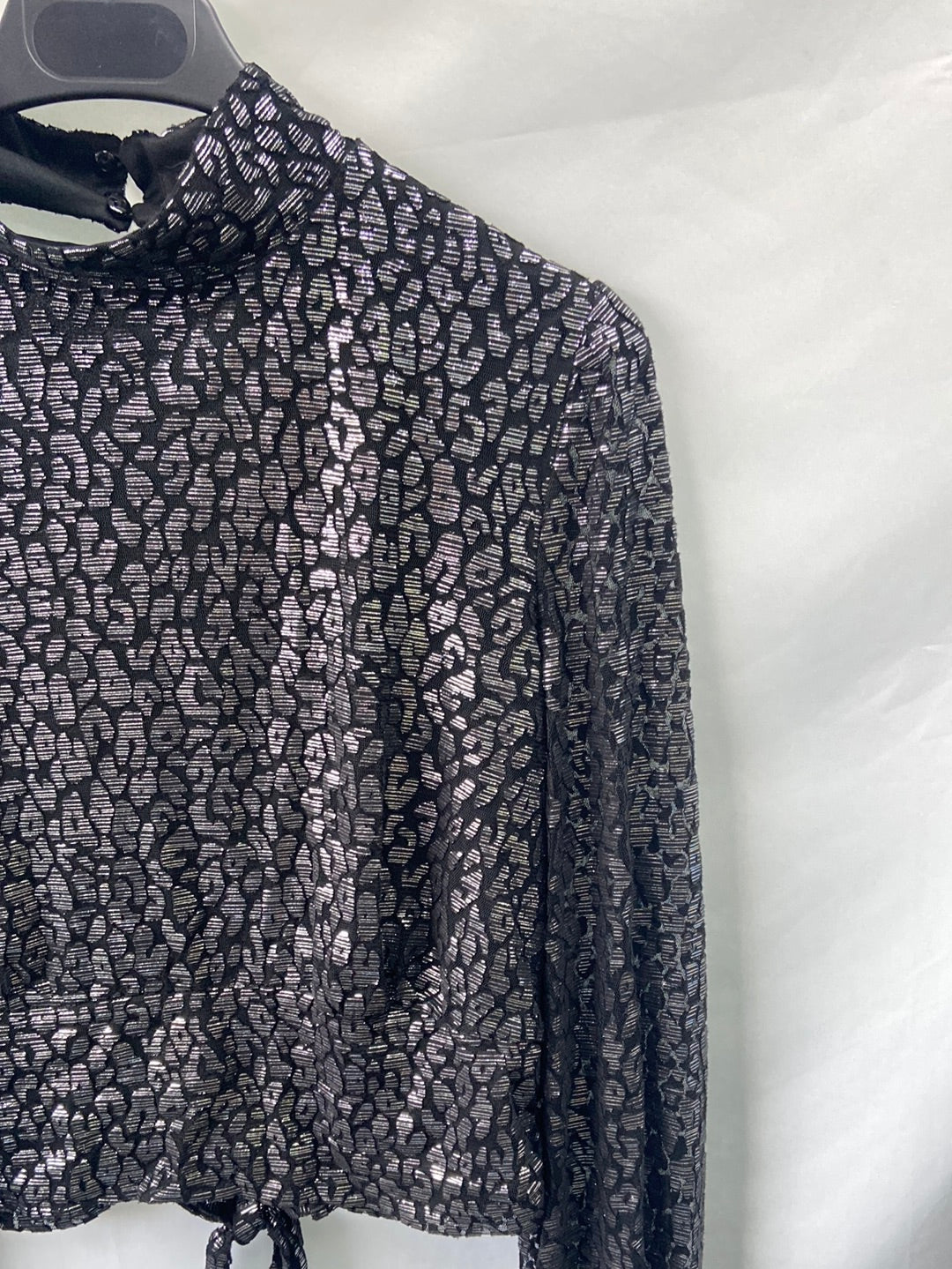 BERSHKA.Top espalda abierta T.M