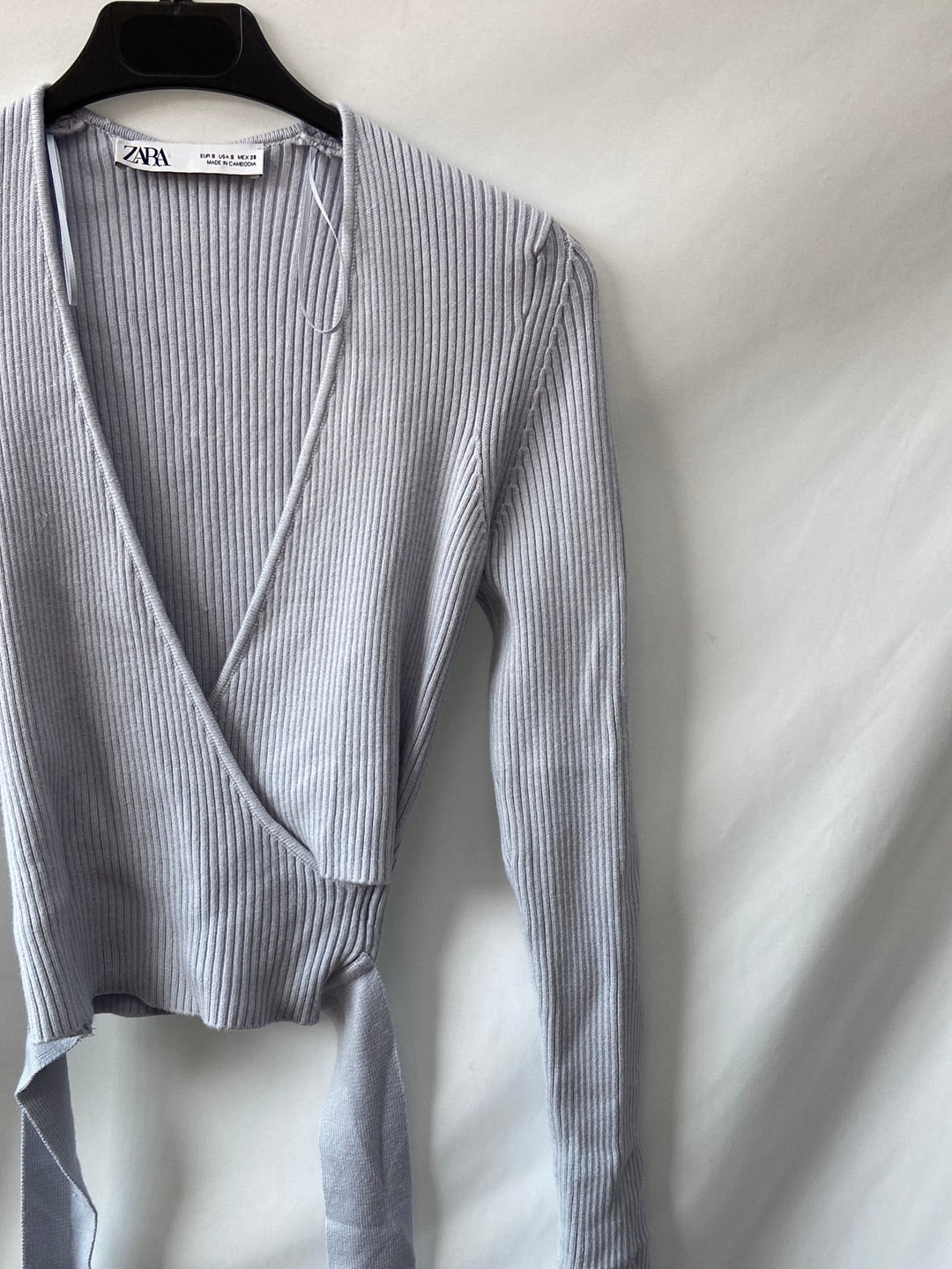 ZARA.Blue ribbed crossover top/sweater Ts