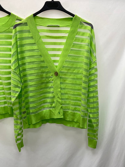 MaRketMANGO.Total look camiseta y chaqueta T.L