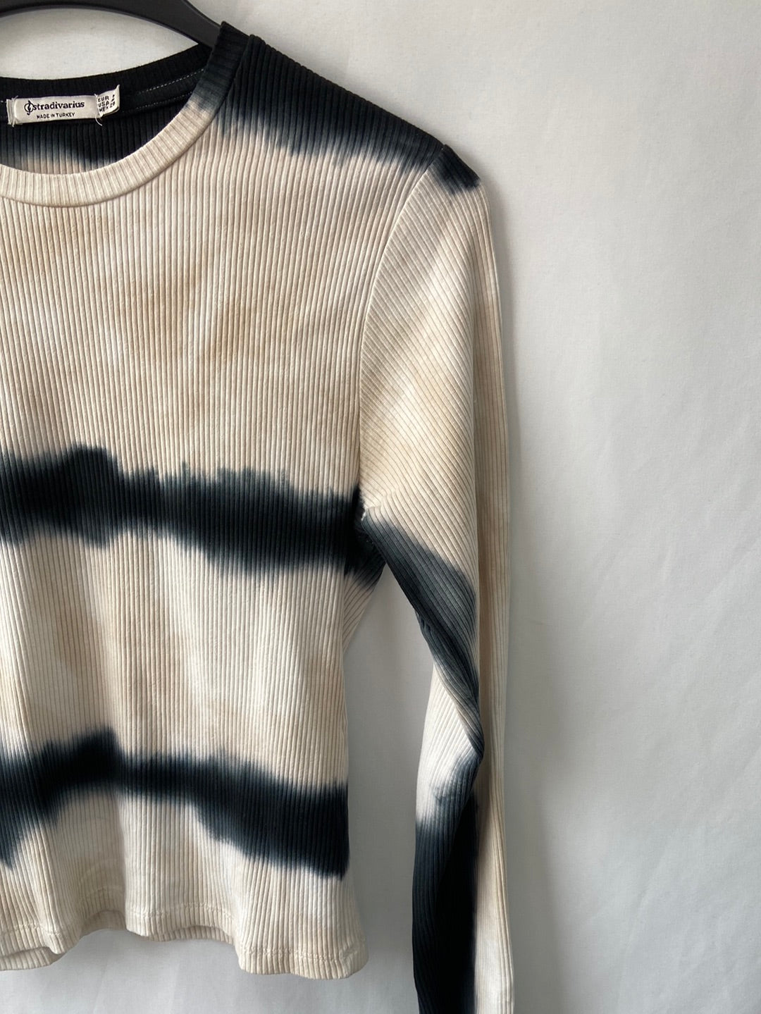 STRADIVARIUS.Top canalé tie dye T.M