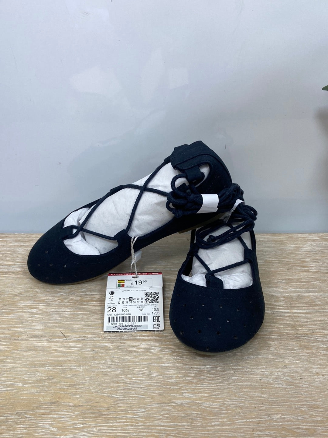ZARA KIDS.Bailarinas azules cuerdas T.28