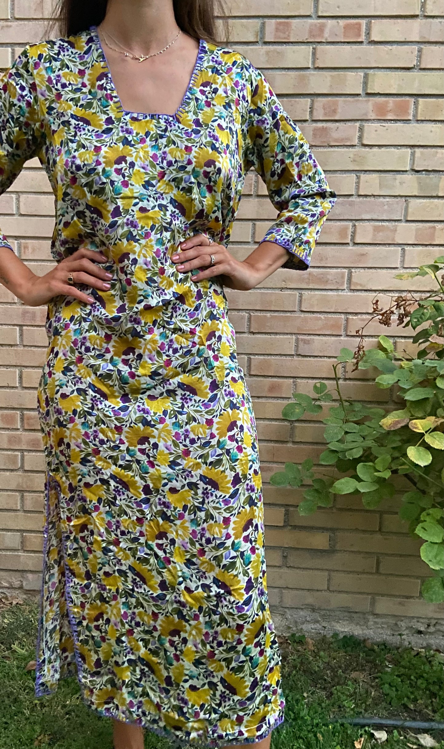 Long silk dress with flowers Ts