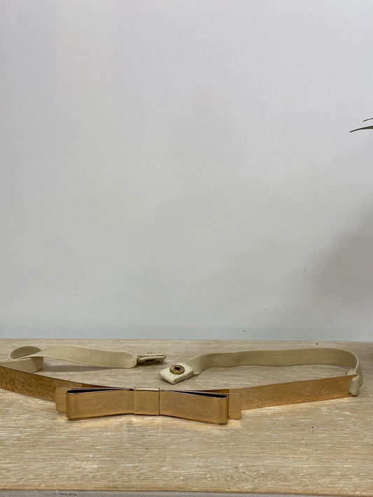 OTRAS.Cinturón dorado elástico