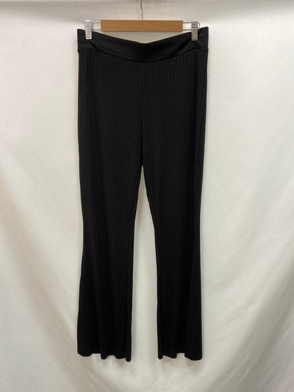 H&amp;M. Black ribbed pants TM