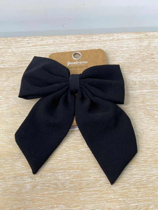 STRADIVARIUS.Pasador lazo