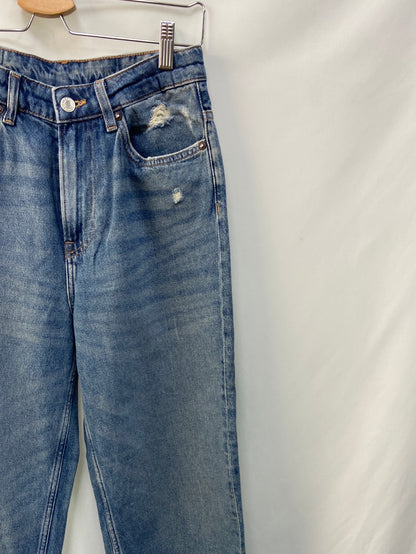 H&M.Pantalones vaqueros rectos T.38