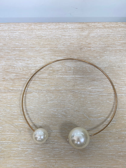 OTRAS.Gargantilla Perlas