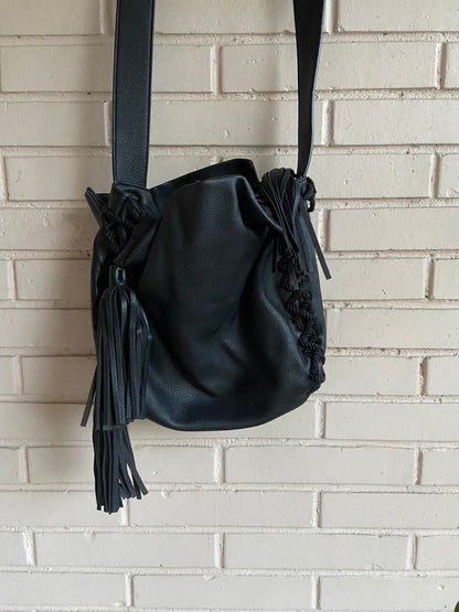 Bolso negro tipo saco