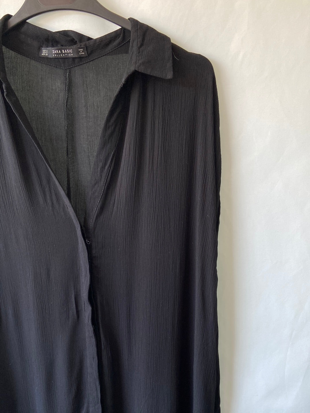ZARA.Vestido largo negro camisero T.S
