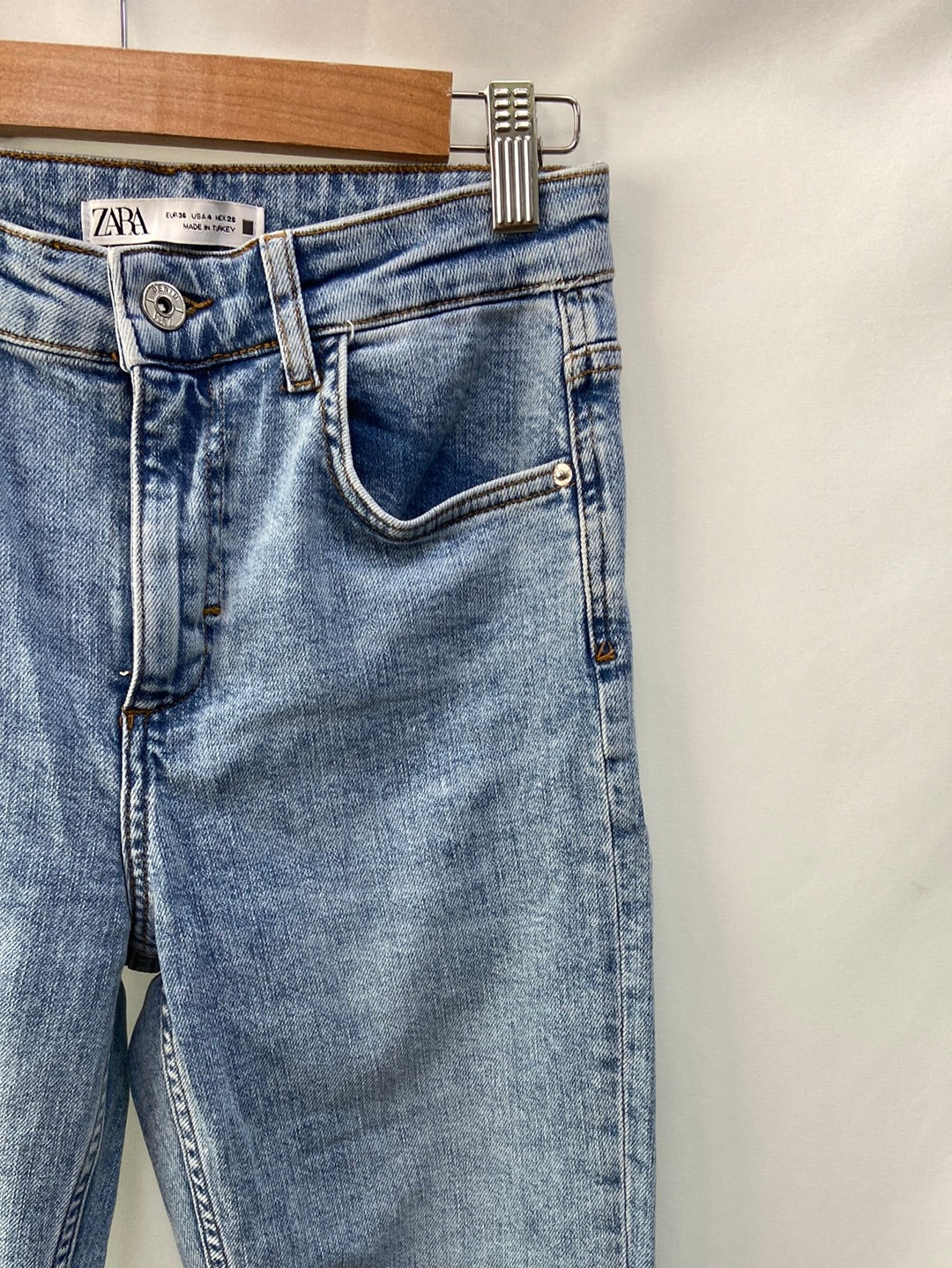 ZARA.Straight denim pants S.36