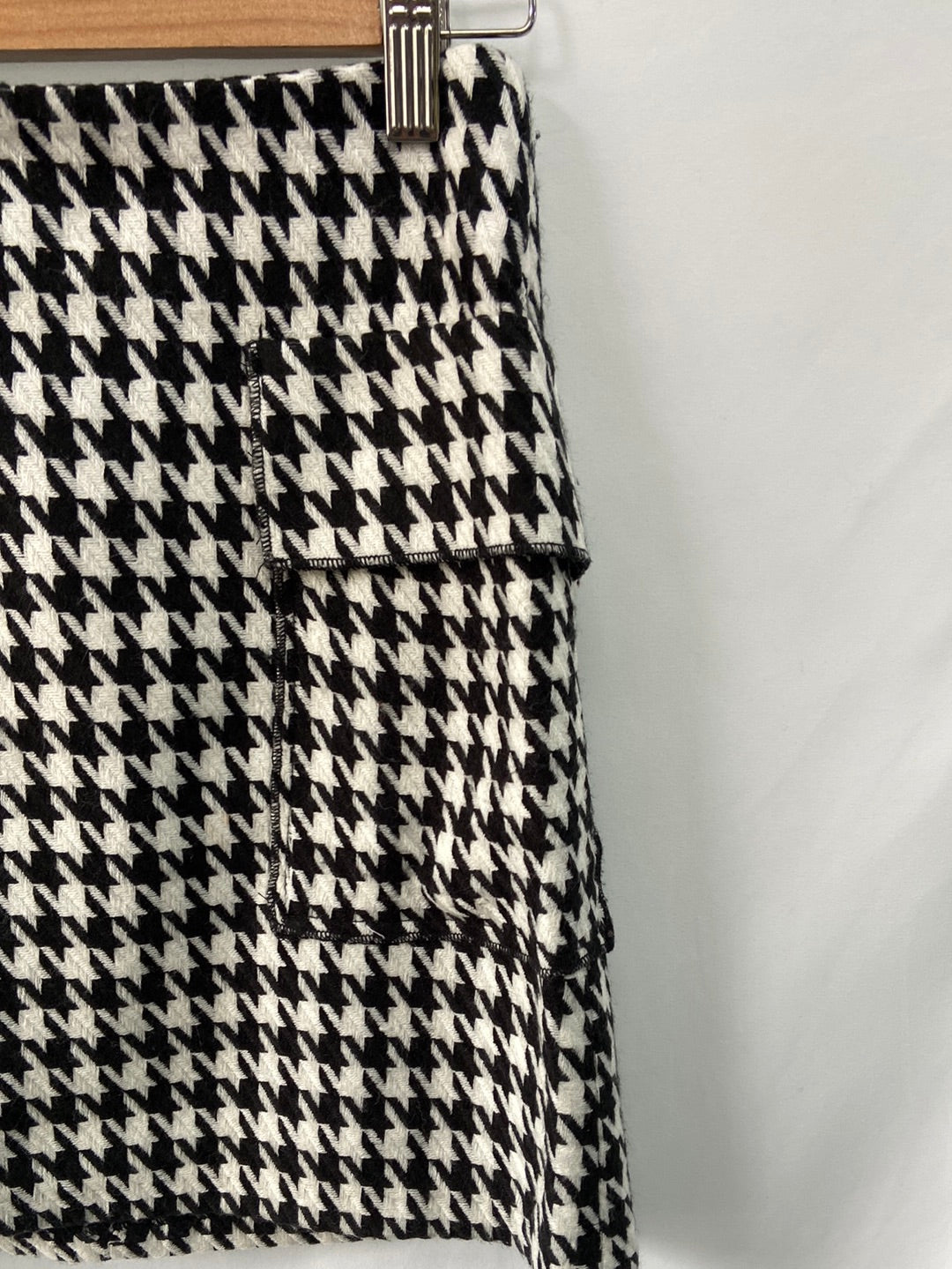 MANGO.Falda corta pata de gallo T.XS