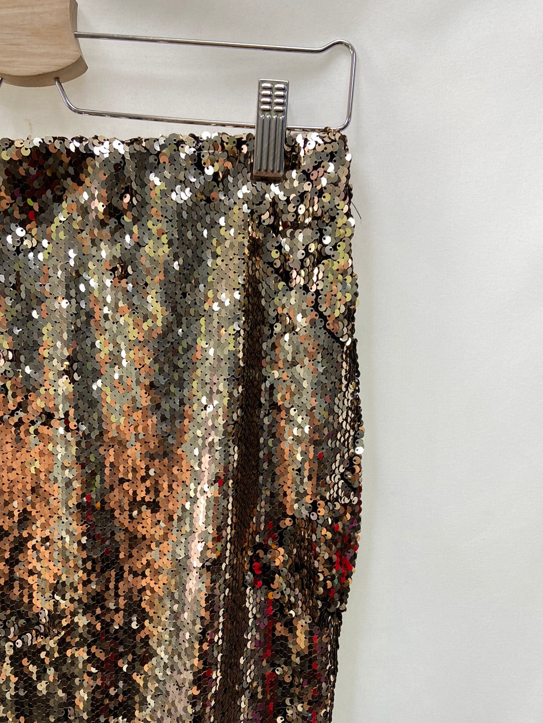 OTRAS.Falda lentejuelas doradas T.S